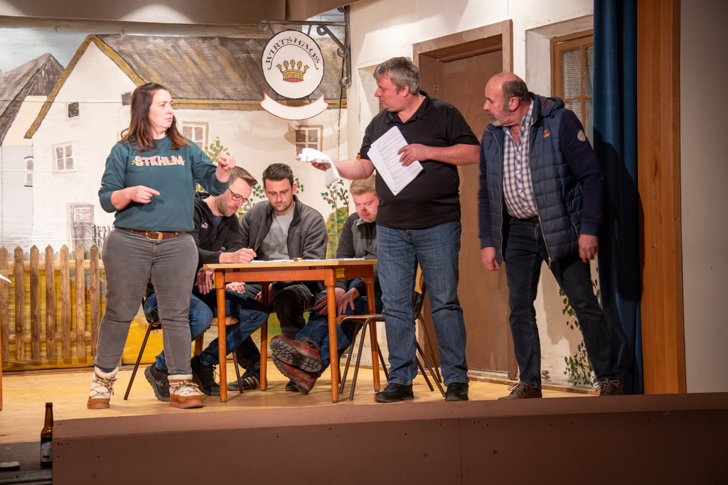 Krippenausstellung in der Taufkapelle