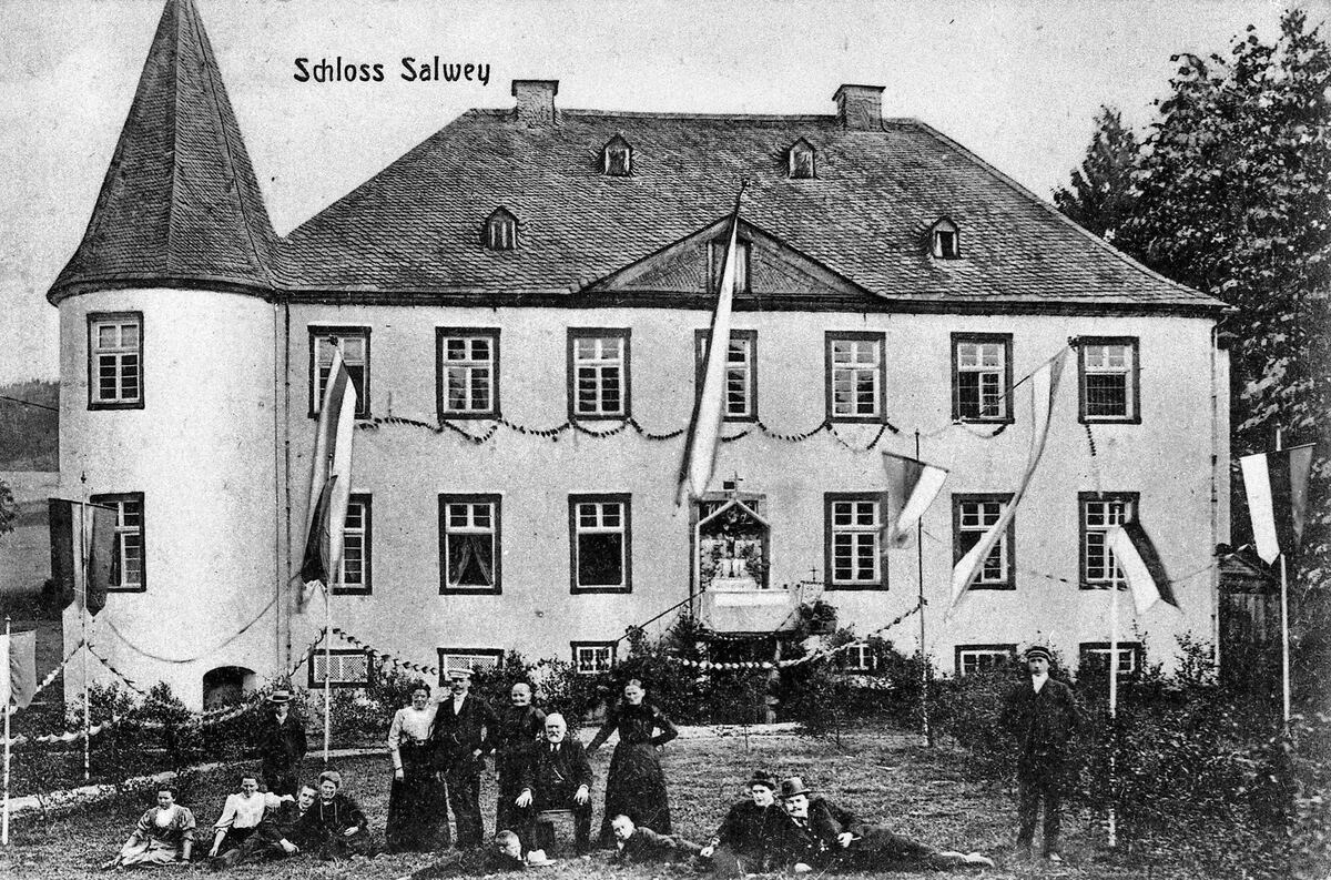 Prozession Zum Schloss
